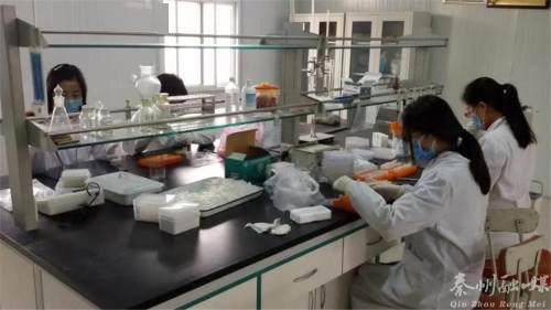 秦州区科技项目通过验收，规模化养鸡场抗菌药减量化技术成果显著